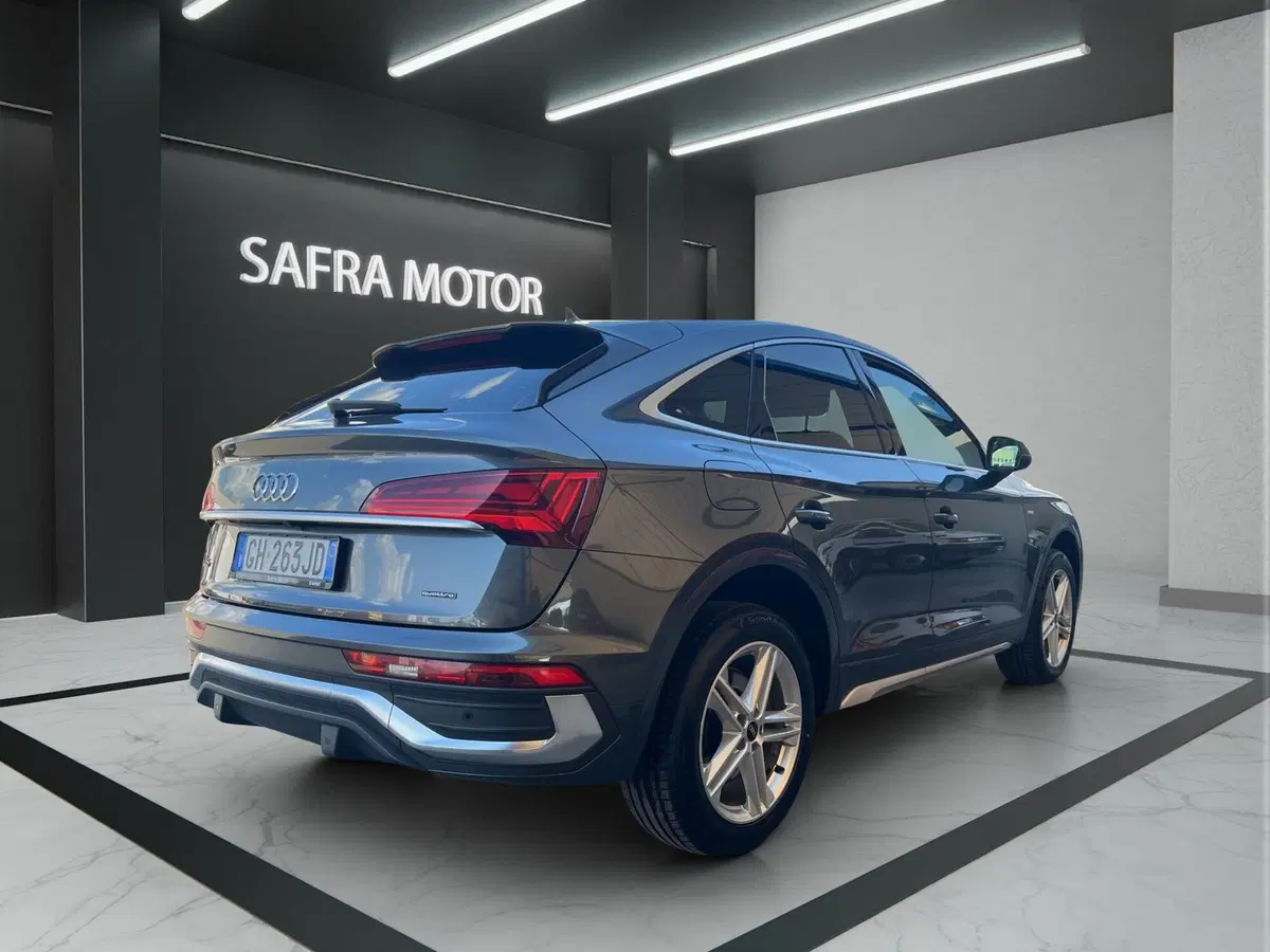 Audi Q4 Sportback usata a Cosenza (6)