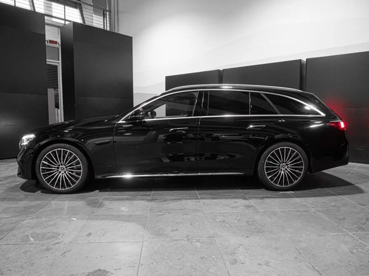 Mercedes-Benz Classe E Station Wagon nuova a Ancona (2)