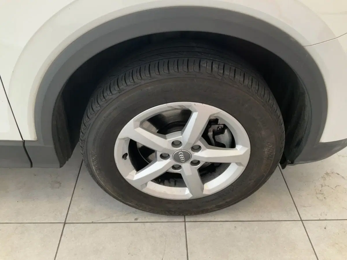 Audi Q2 usata a Como (6)