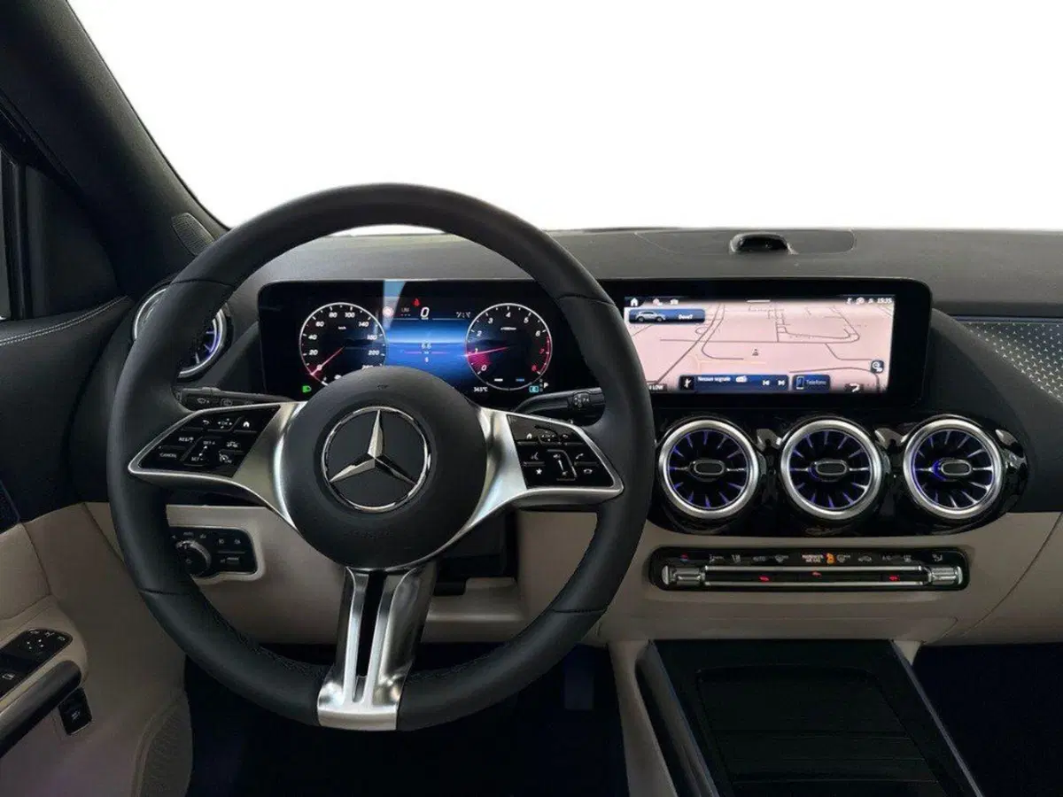 Mercedes-Benz GLA SUV nuova a Rimini (11)