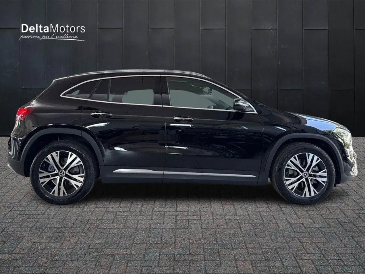Mercedes-Benz GLA SUV nuova a Rimini (5)