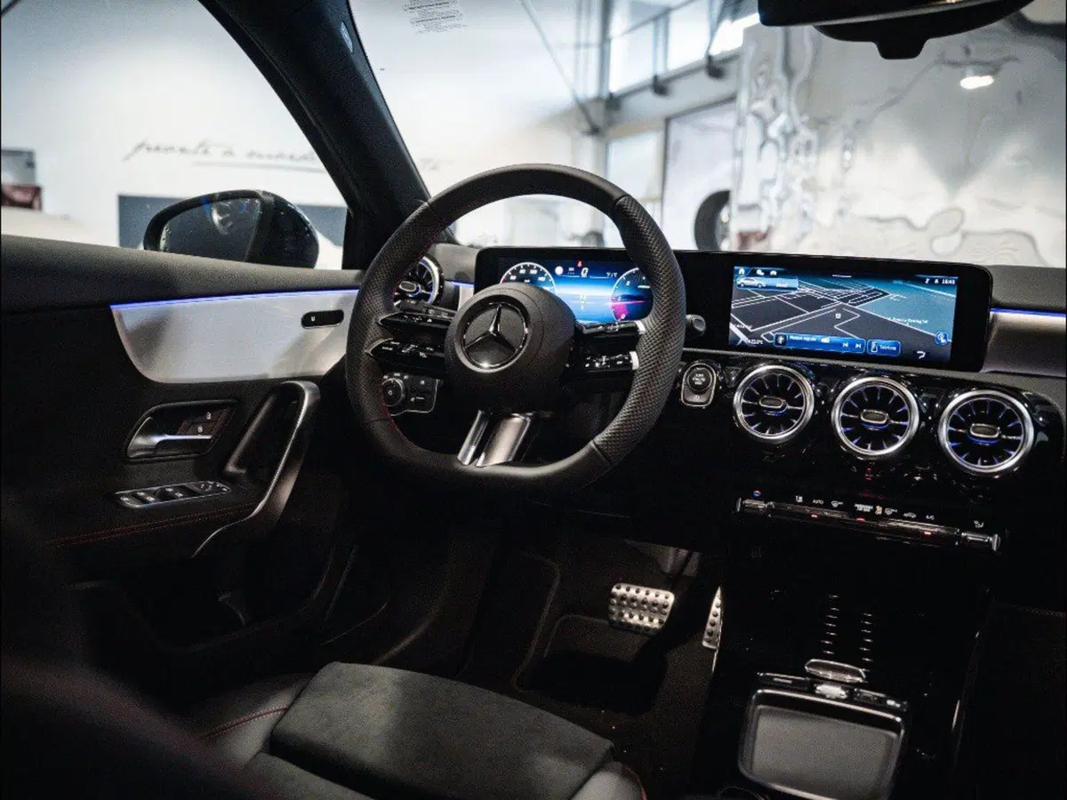 Mercedes-Benz Classe A Sedan nuova a Ancona (19)
