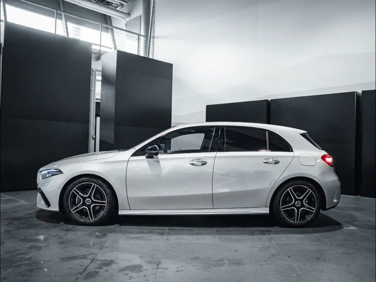 Mercedes-Benz Classe A Sedan nuova a Ancona (2)