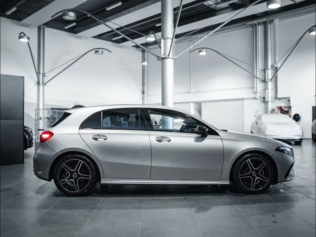 Mercedes-Benz Classe A Sedan nuova a Ancona (4)