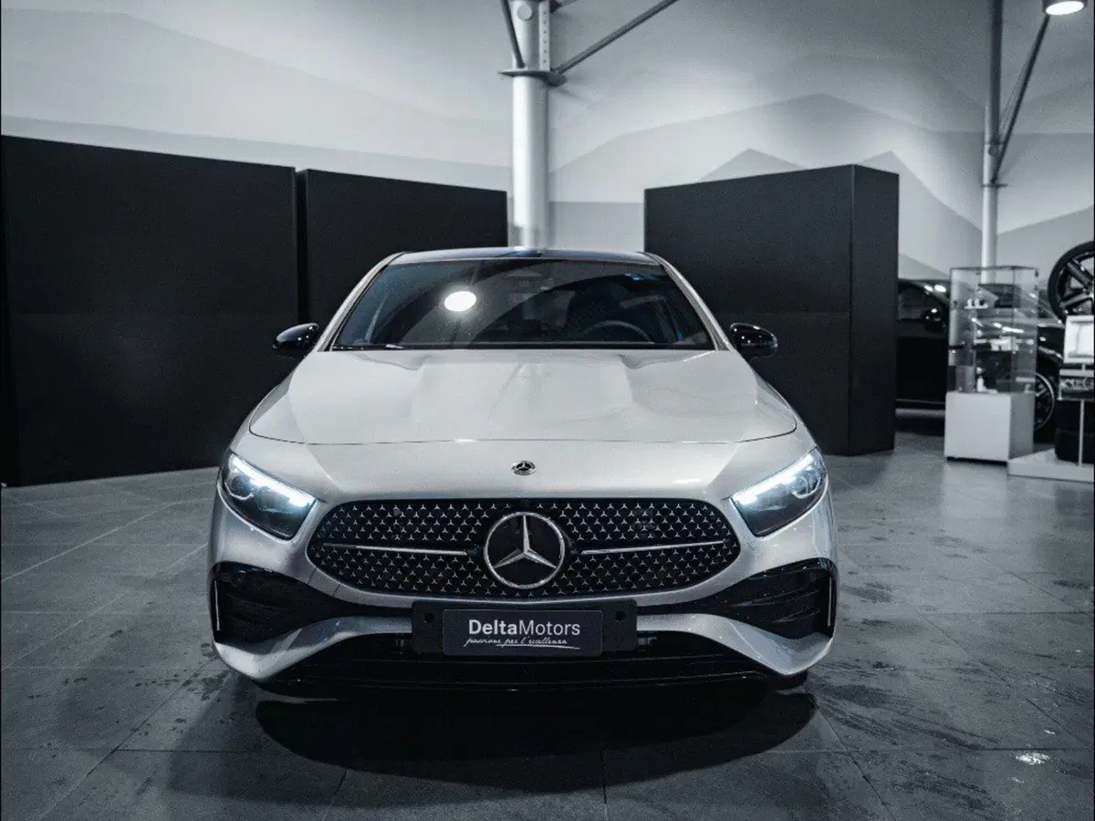 Mercedes-Benz Classe A Sedan nuova a Ancona (5)