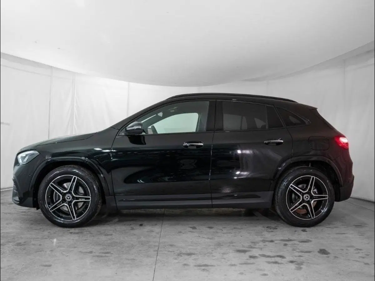 Mercedes-Benz GLA SUV nuova a Ancona (2)