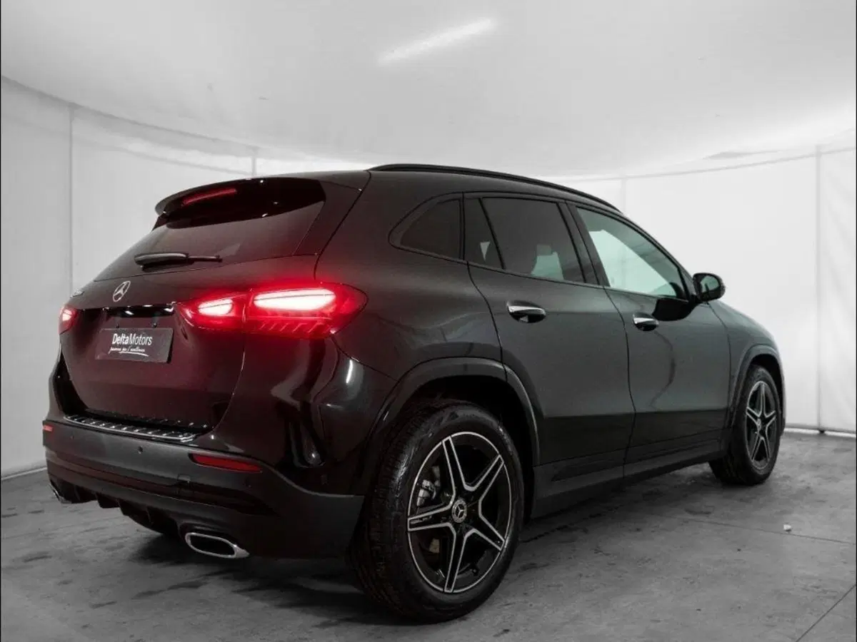 Mercedes-Benz GLA SUV nuova a Ancona (4)