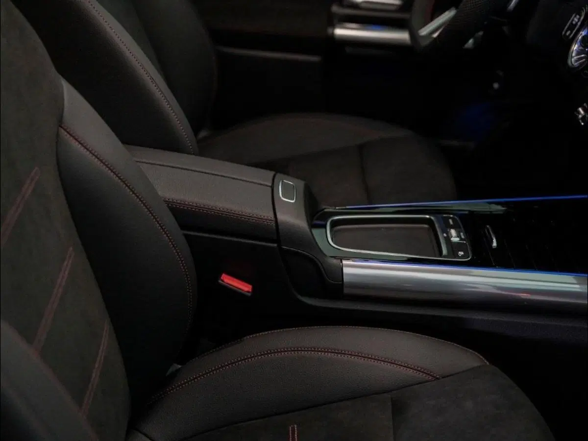 Mercedes-Benz GLA SUV nuova a Ancona (11)