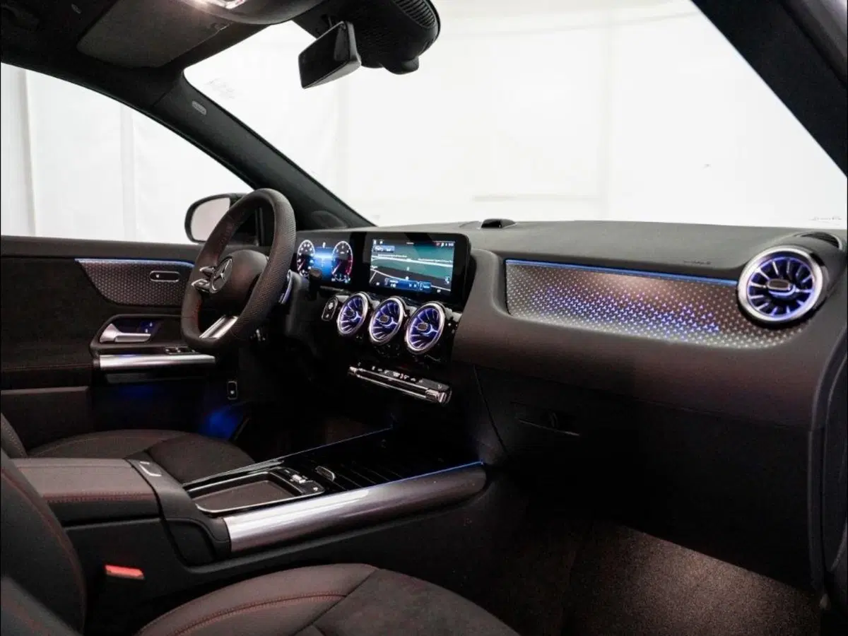 Mercedes-Benz GLA SUV nuova a Ancona (13)