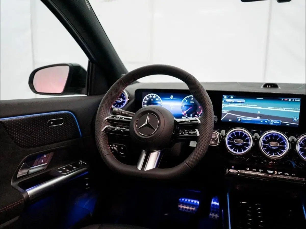 Mercedes-Benz GLA SUV nuova a Ancona (20)