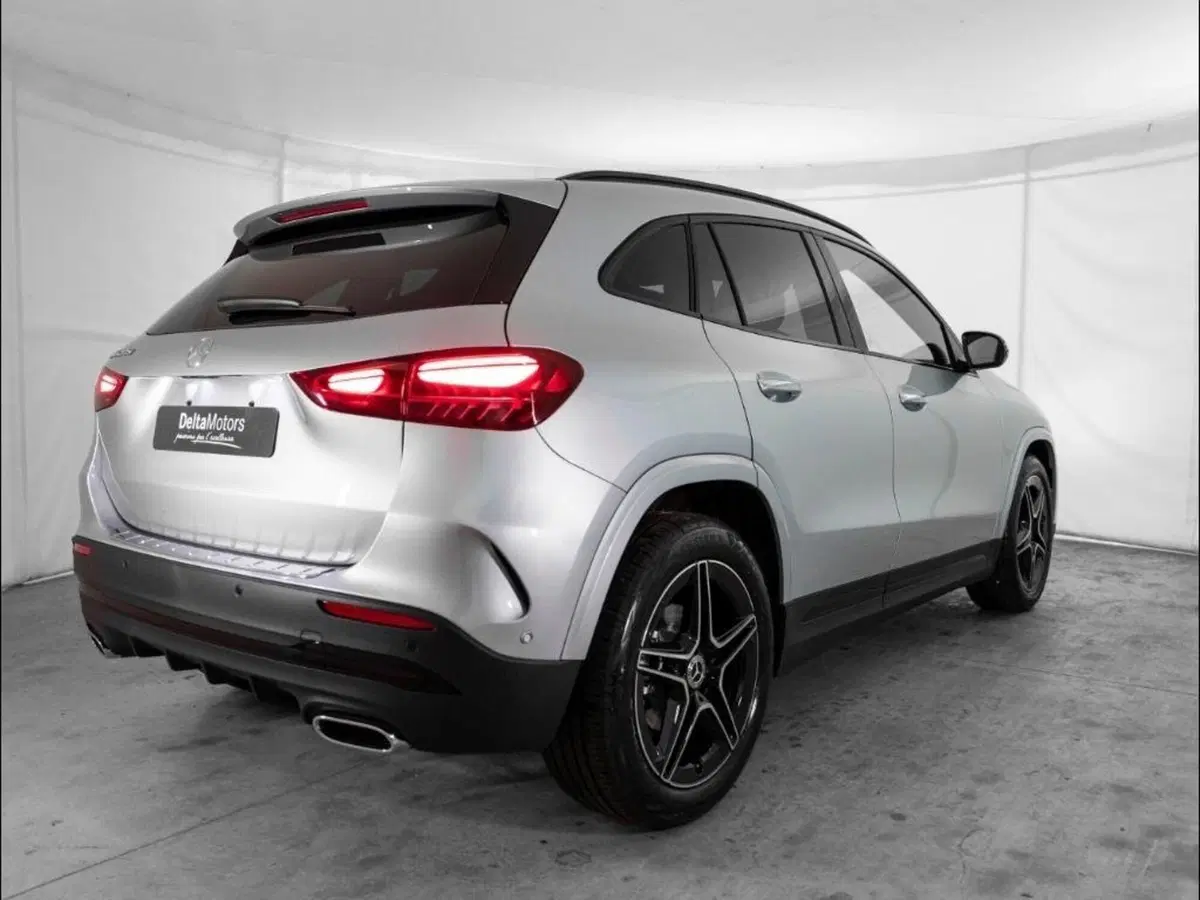 Mercedes-Benz GLA SUV nuova a Ancona (4)