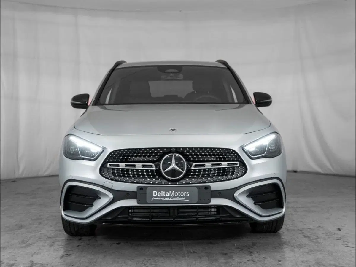 Mercedes-Benz GLA SUV nuova a Ancona (5)