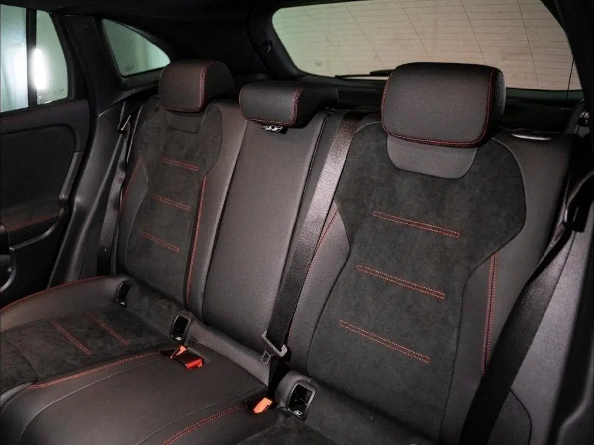 Mercedes-Benz GLA SUV nuova a Ancona (11)