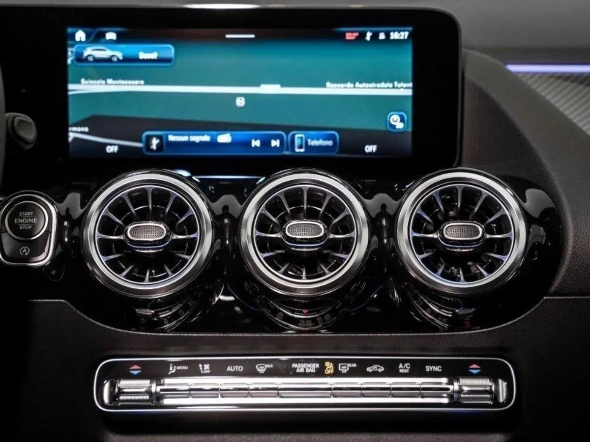 Mercedes-Benz GLA SUV nuova a Ancona (18)