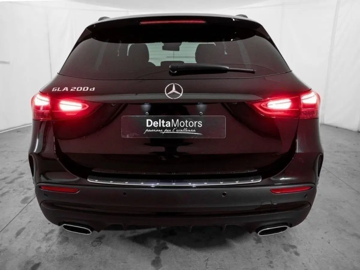 Mercedes-Benz GLA SUV nuova a Ancona (3)