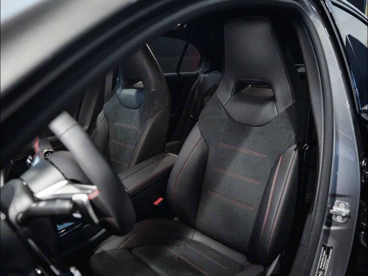 Mercedes-Benz Classe A Sedan nuova a Ancona (13)