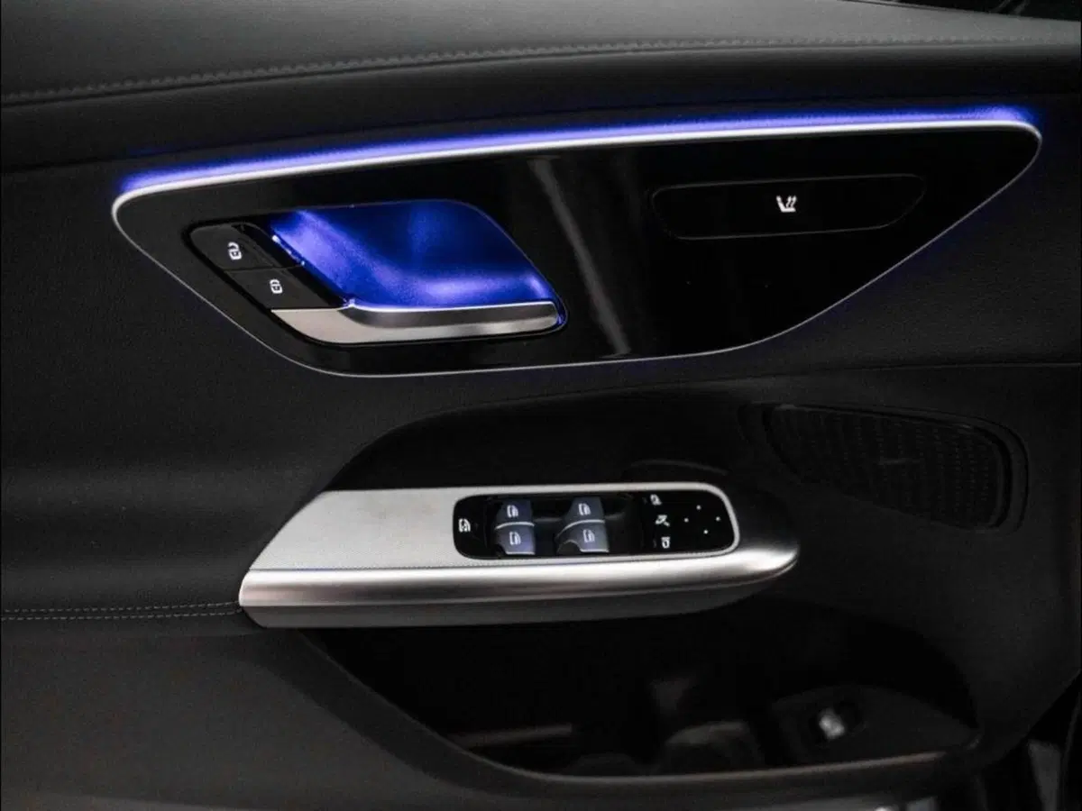 Mercedes-Benz GLC SUV nuova a Ancona (13)