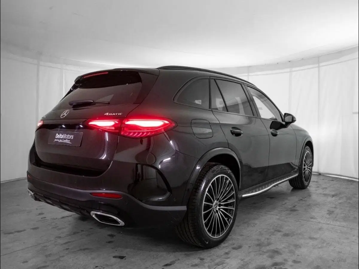 Mercedes-Benz GLC SUV nuova a Ancona (4)