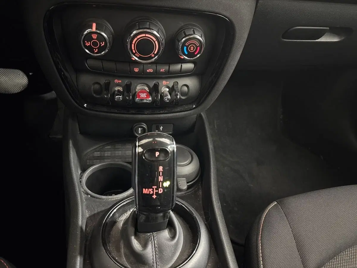 MINI Mini Clubman usata a Torino (12)
