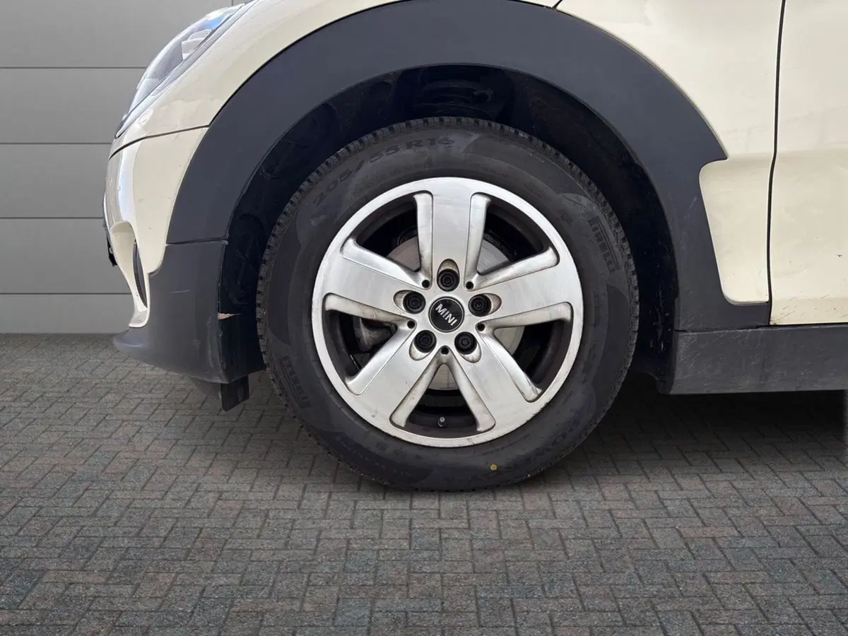 MINI Mini Clubman usata a Torino (8)