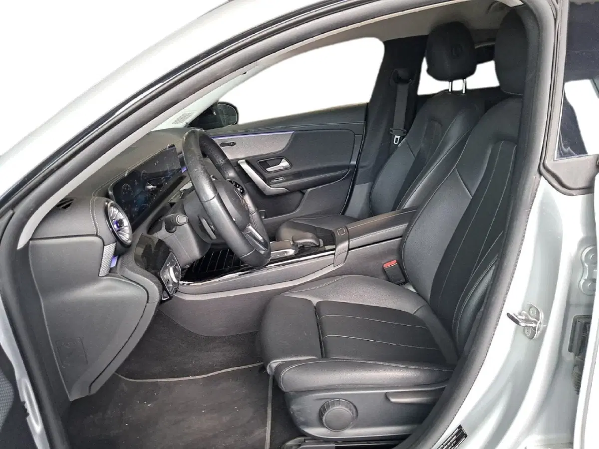 Mercedes-Benz CLA Shooting Brake usata a Salerno (10)