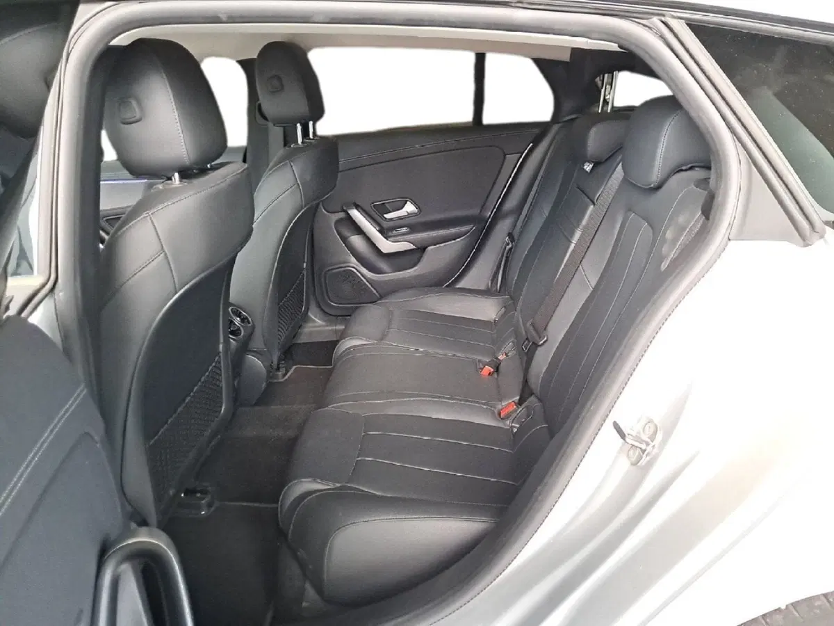 Mercedes-Benz CLA Shooting Brake usata a Salerno (11)