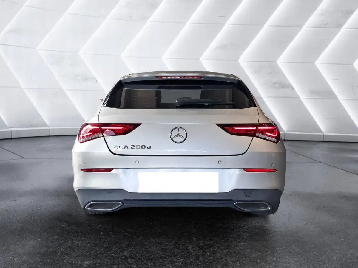 Mercedes-Benz CLA Shooting Brake usata a Salerno (8)