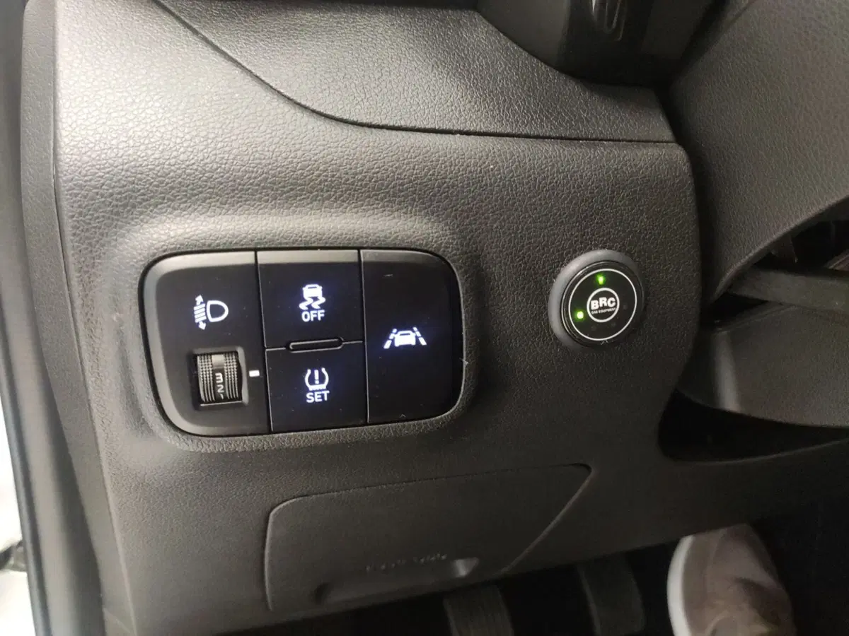 Hyundai i10 usata a Avellino (17)