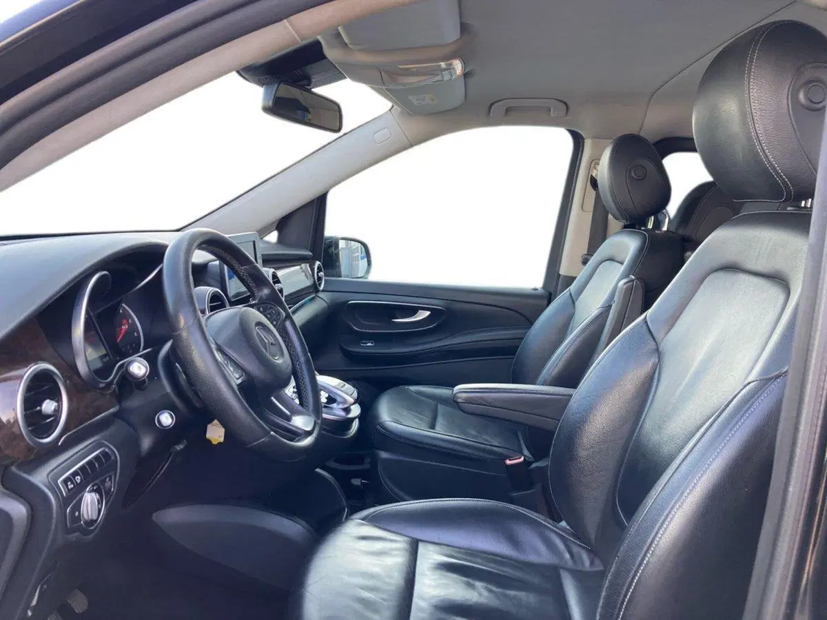 Mercedes-Benz Classe V usata a Milano (10)
