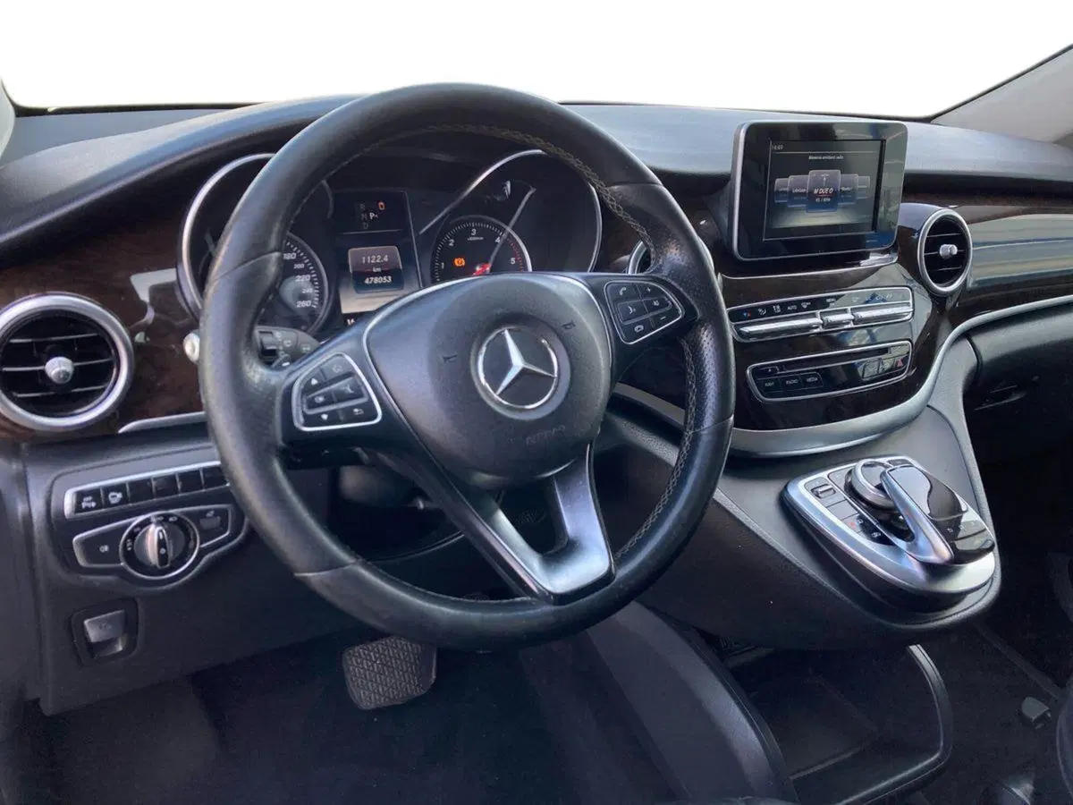 Mercedes-Benz Classe V usata a Milano (11)