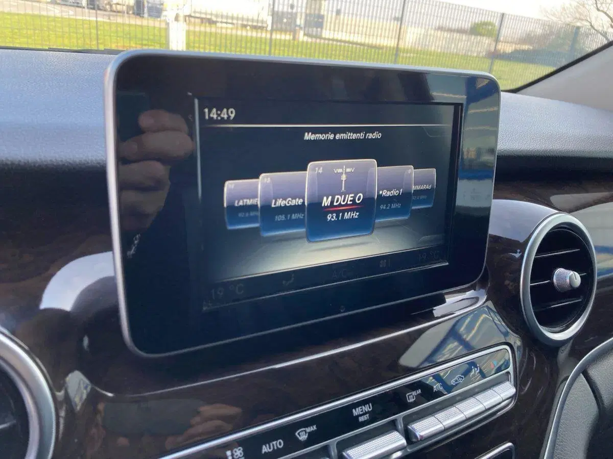 Mercedes-Benz Classe V usata a Milano (12)