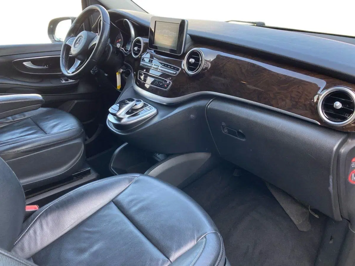 Mercedes-Benz Classe V usata a Milano (15)