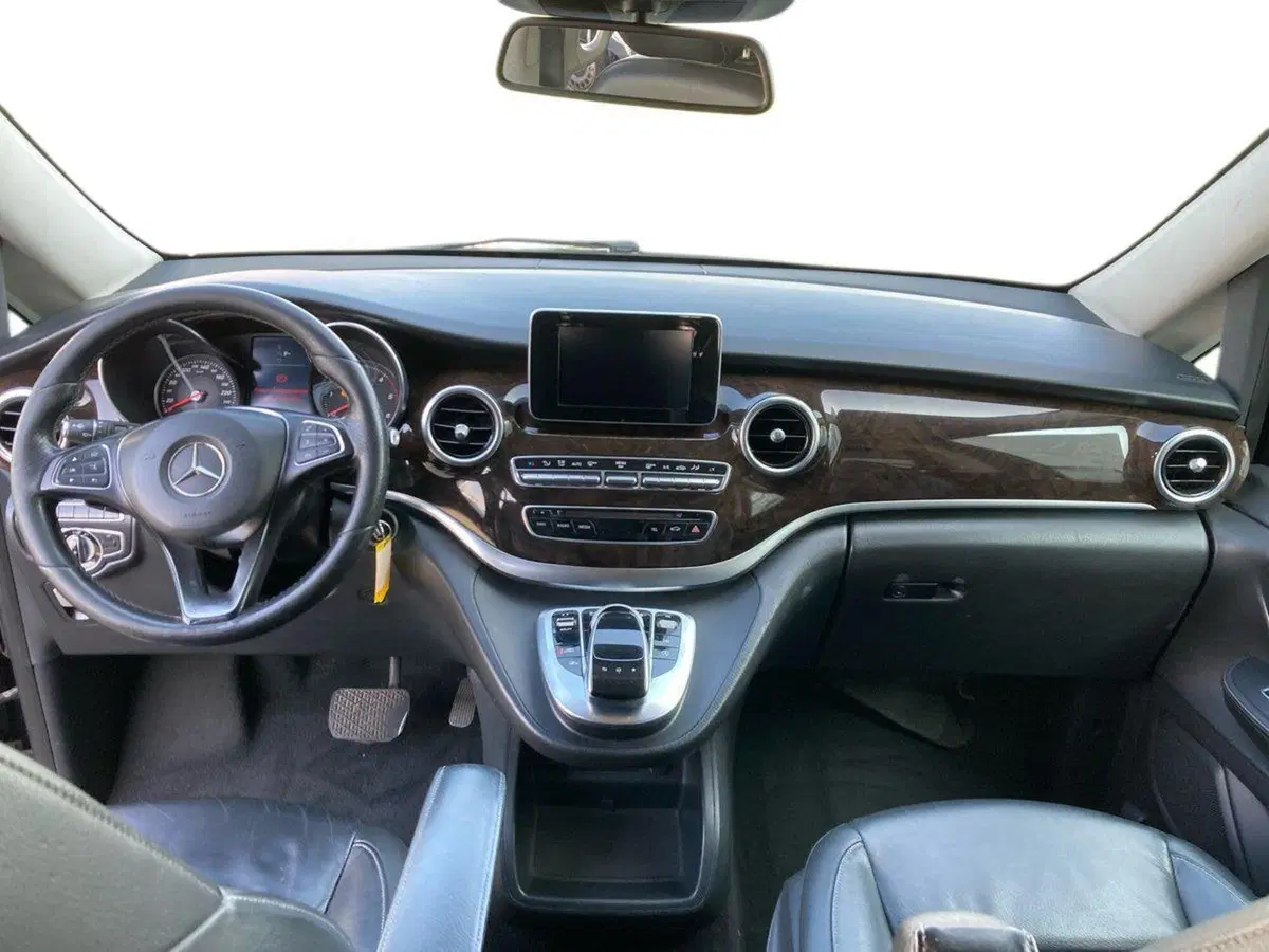 Mercedes-Benz Classe V usata a Milano (9)