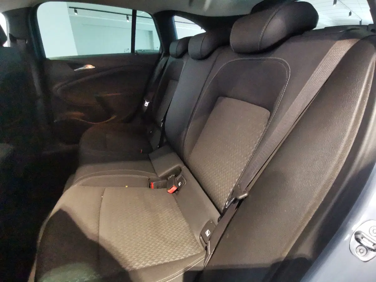 Opel Astra Station Wagon usata a Brindisi (10)