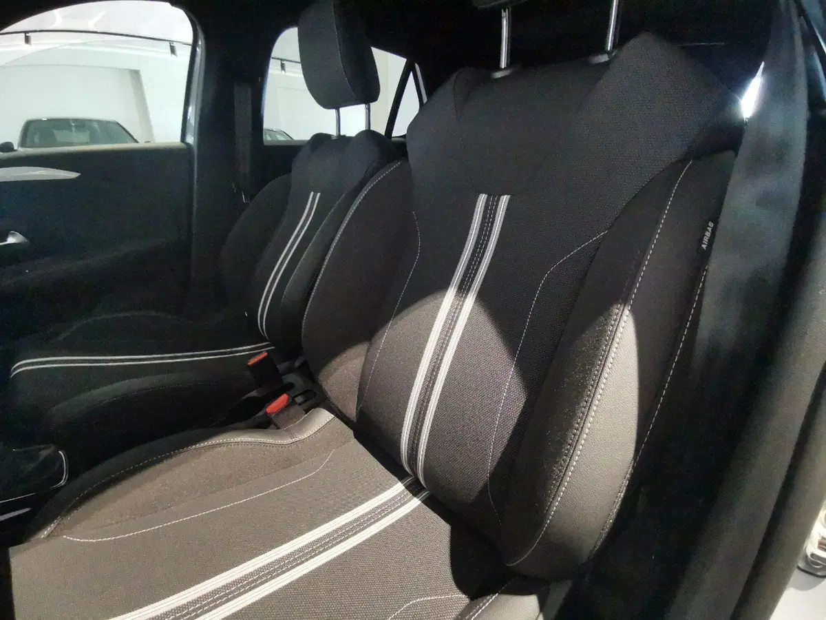 Opel Corsa nuova a Taranto (10)