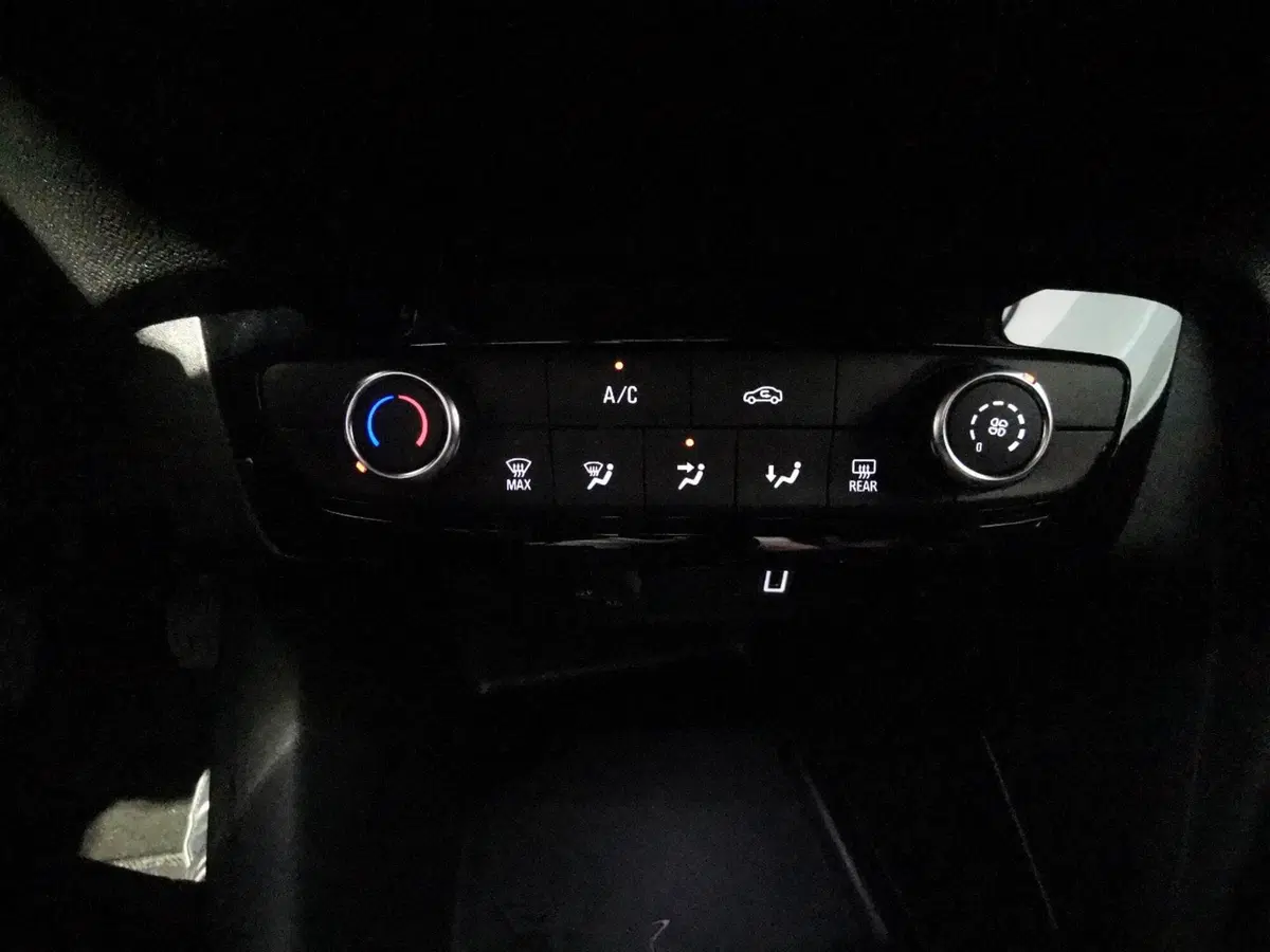 Opel Corsa nuova a Taranto (14)