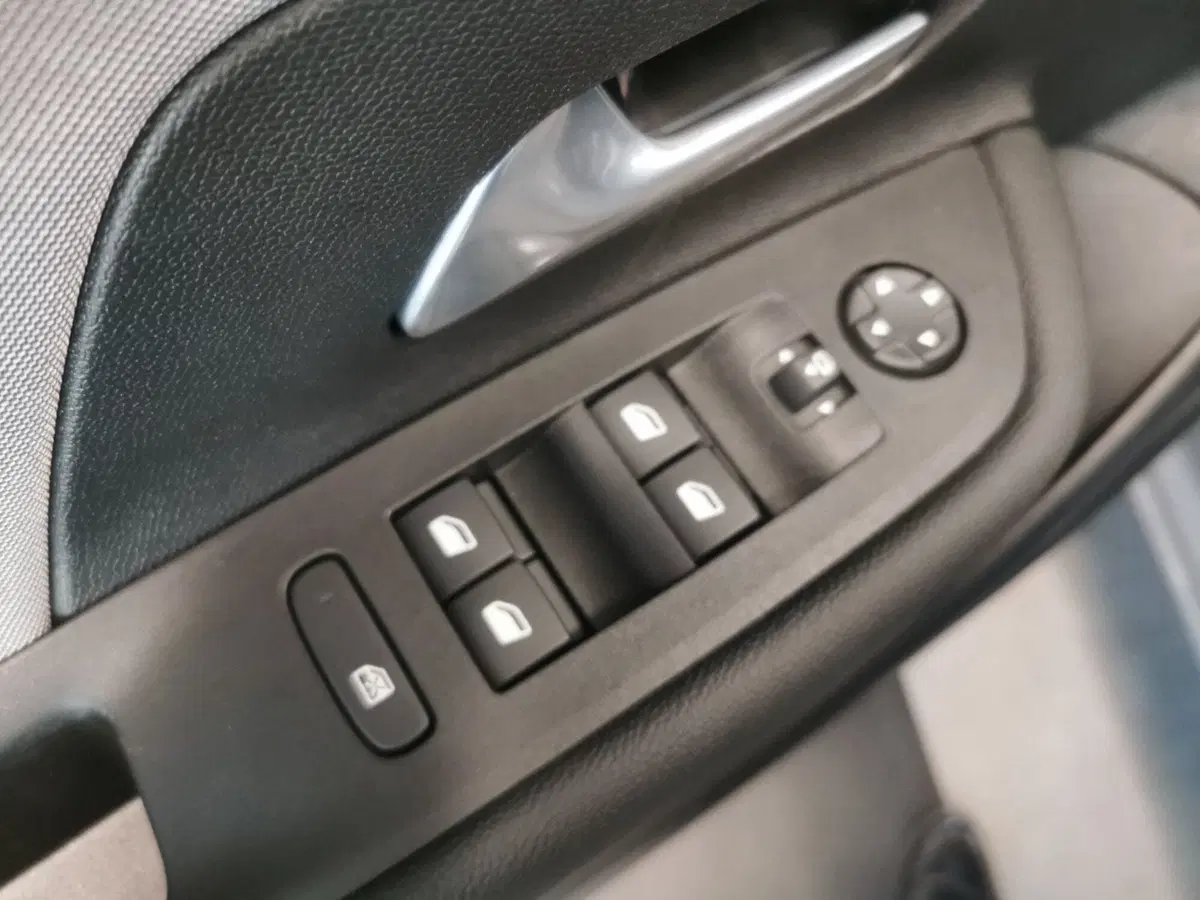 Opel Mokka nuova a Brindisi (19)