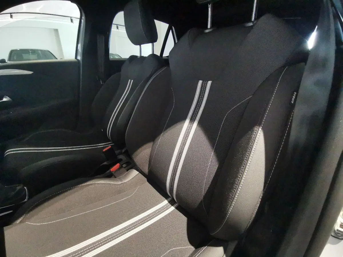 Opel Corsa nuova a Taranto (10)