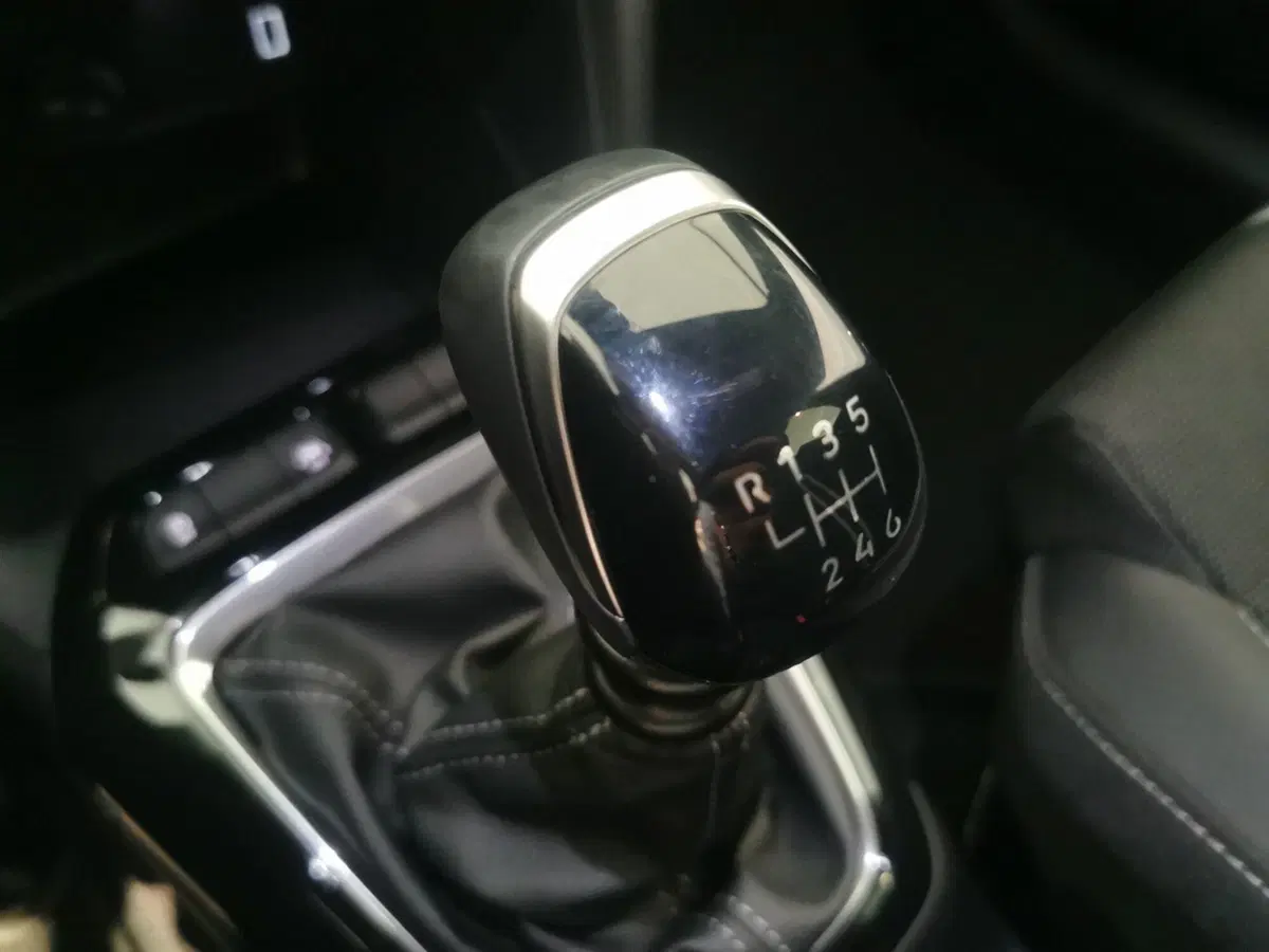 Opel Corsa nuova a Taranto (12)