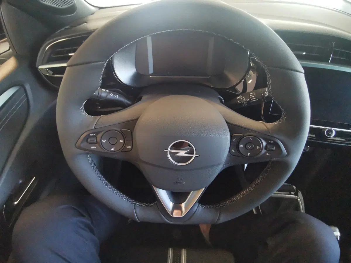 Opel Corsa nuova a Brindisi (10)