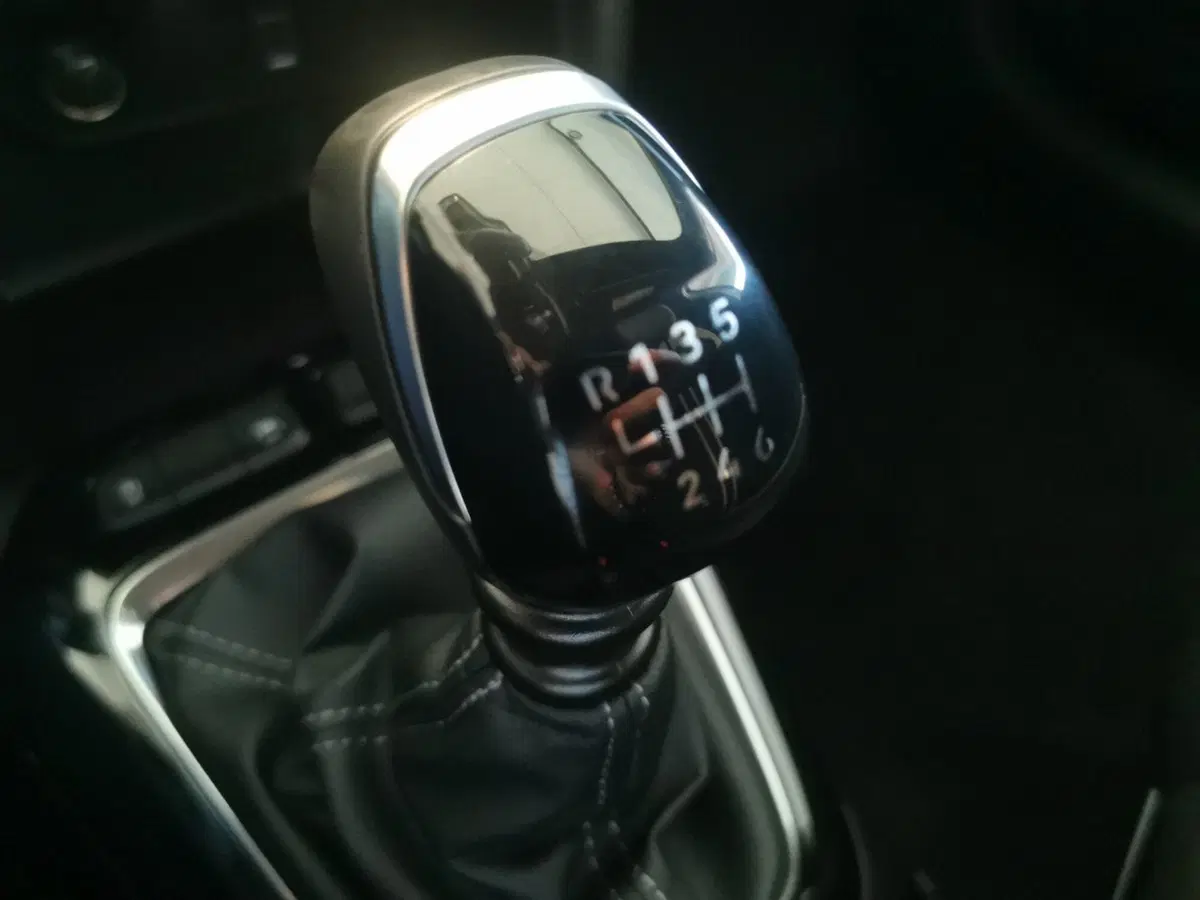 Opel Corsa nuova a Brindisi (15)