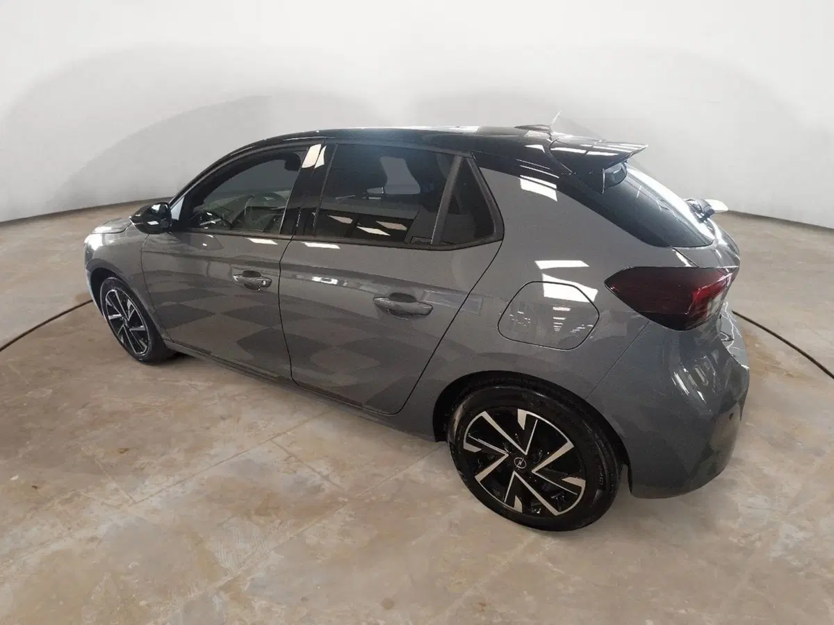 Opel Corsa nuova a Brindisi (3)