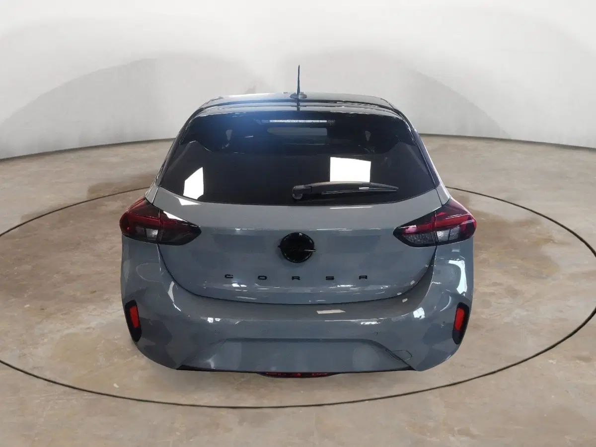 Opel Corsa nuova a Brindisi (6)