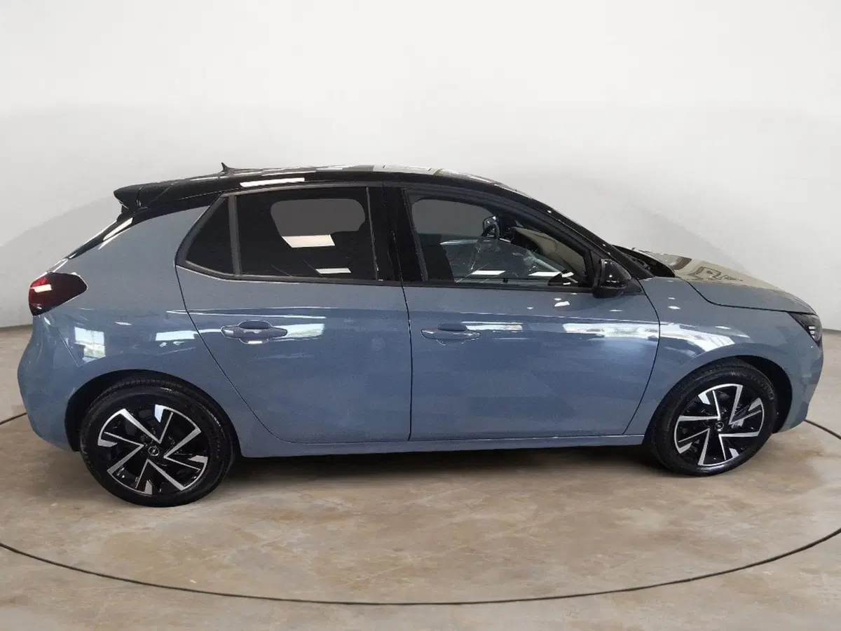 Opel Corsa nuova a Brindisi (8)