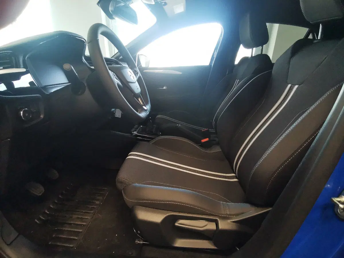Opel Corsa nuova a Taranto (12)