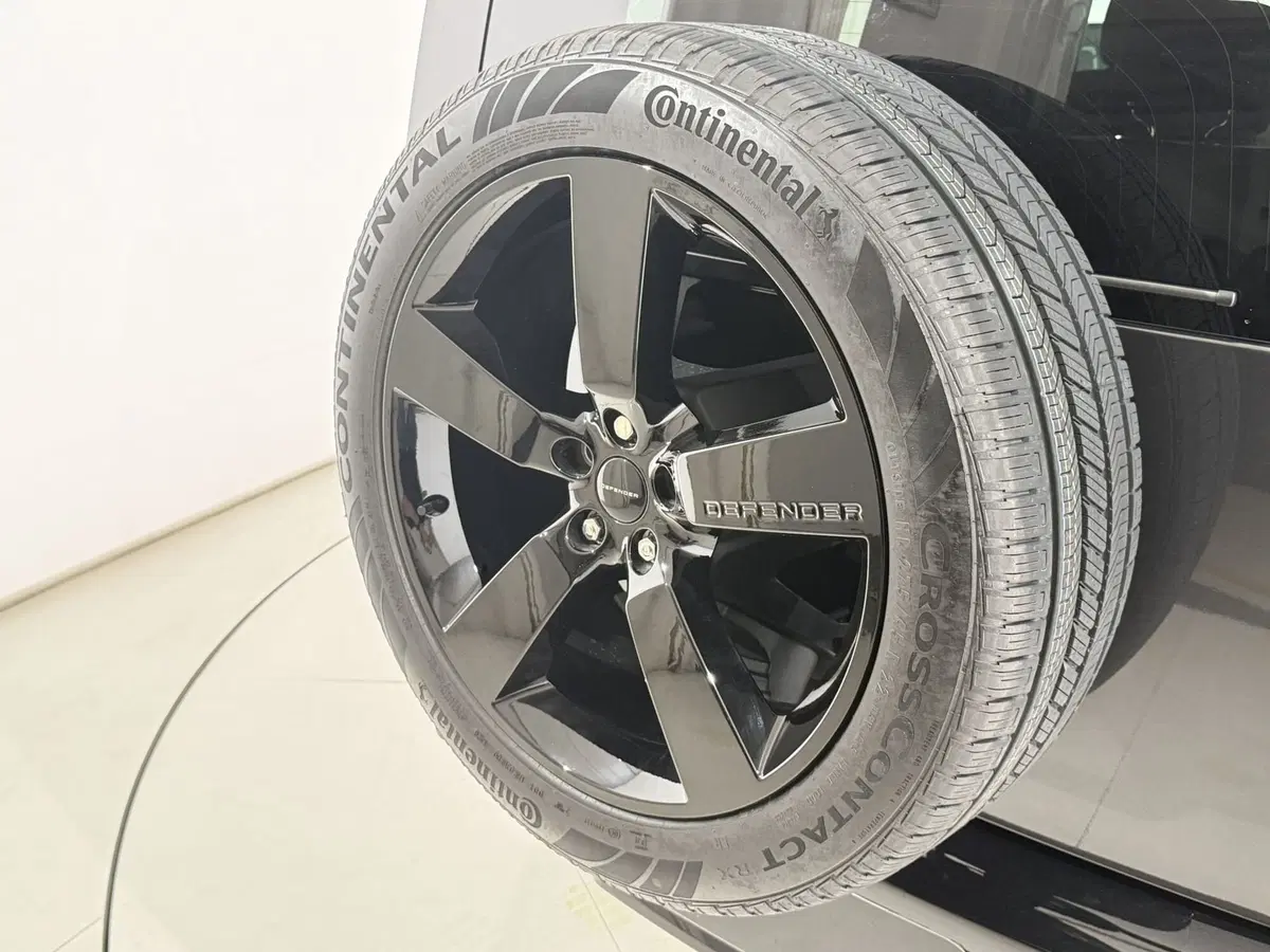 Land Rover Defender nuova a Perugia (10)