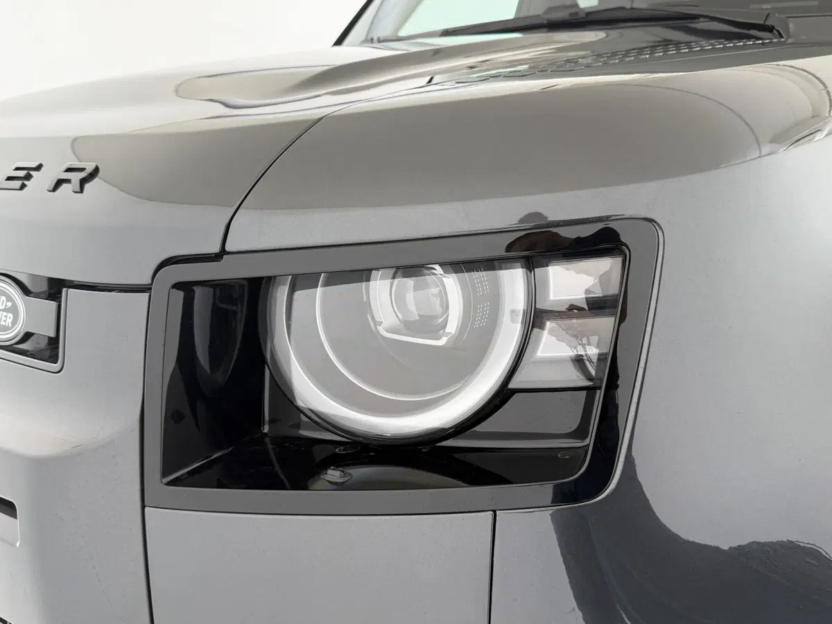 Land Rover Defender nuova a Perugia (16)