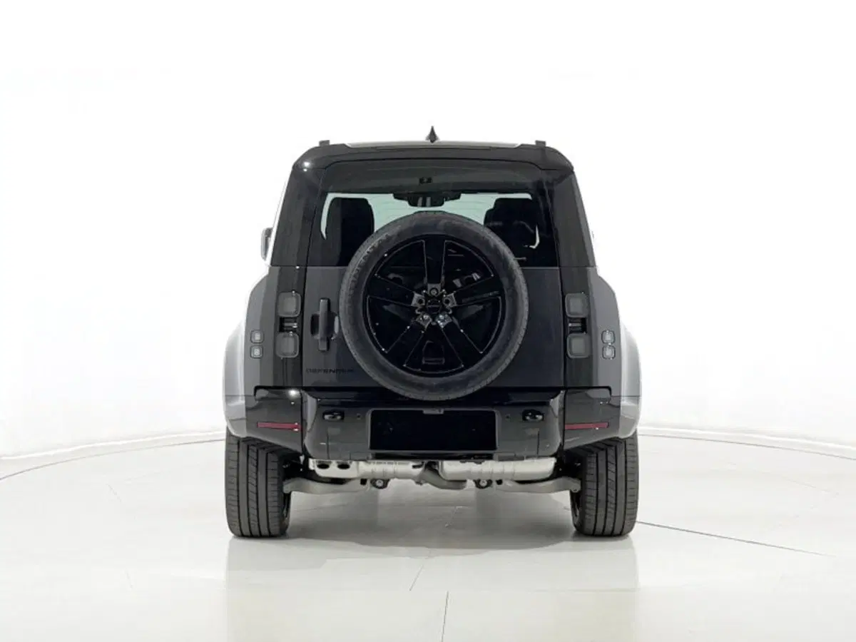 Land Rover Defender nuova a Perugia (4)