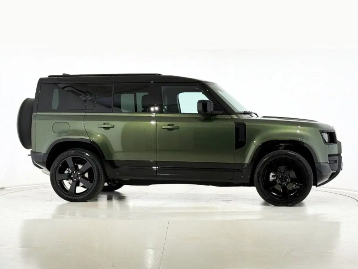 Land Rover Defender nuova a Perugia (6)