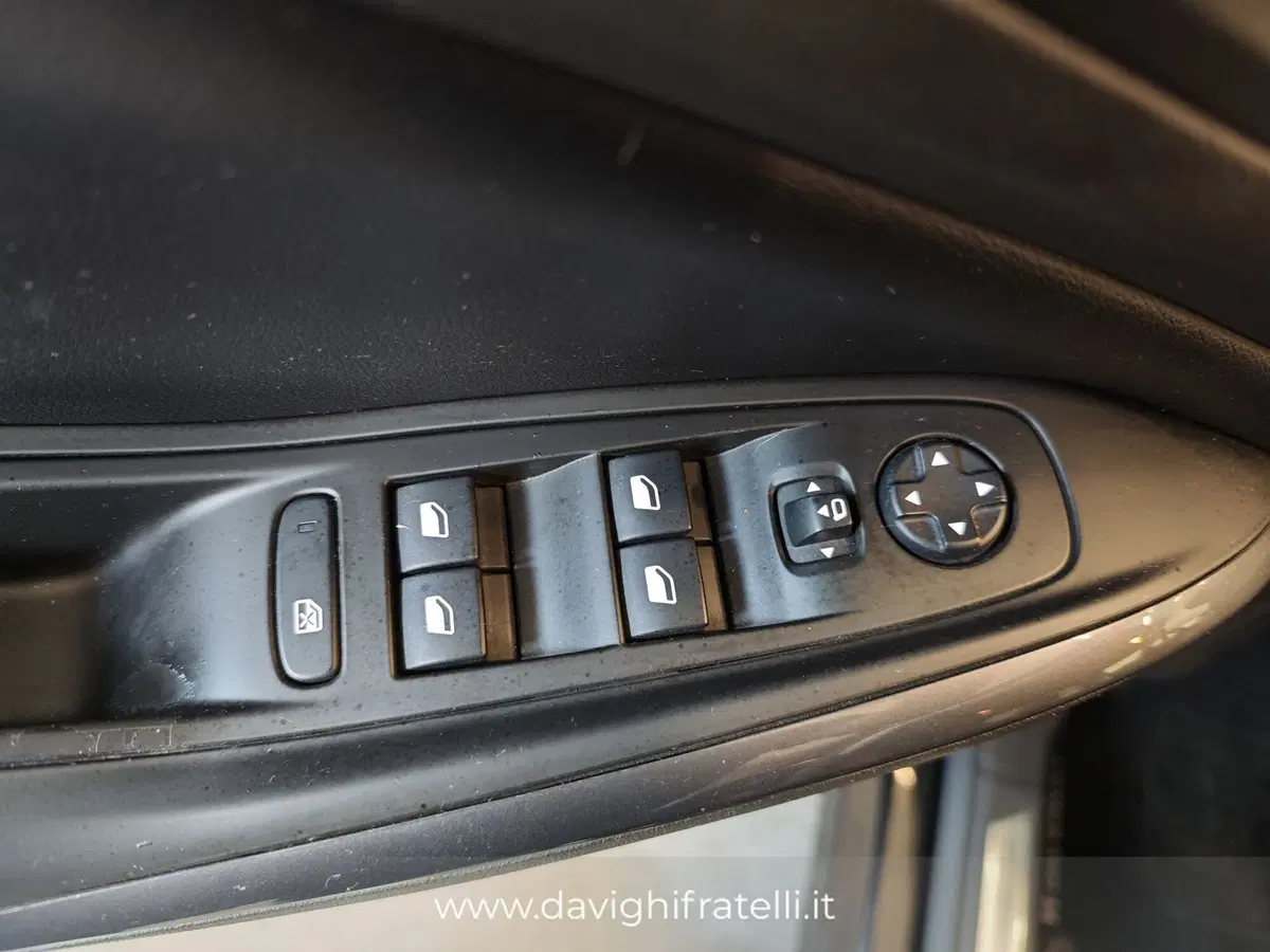 Opel Grandland X usata a Cremona (17)